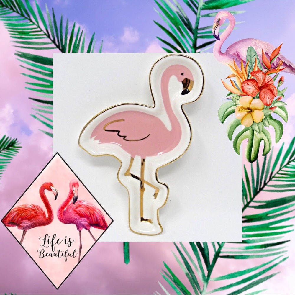 ⭐️ Bundle 5 for $13 • Flamingo Trinket Tray - Picture 2 of 3